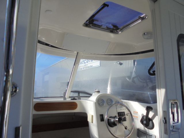 slider 5 Quicksilver Pilothouse 580